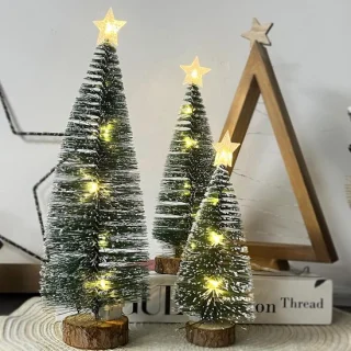 Set van 3 kleine mini kunstkerstbomen met houten basis