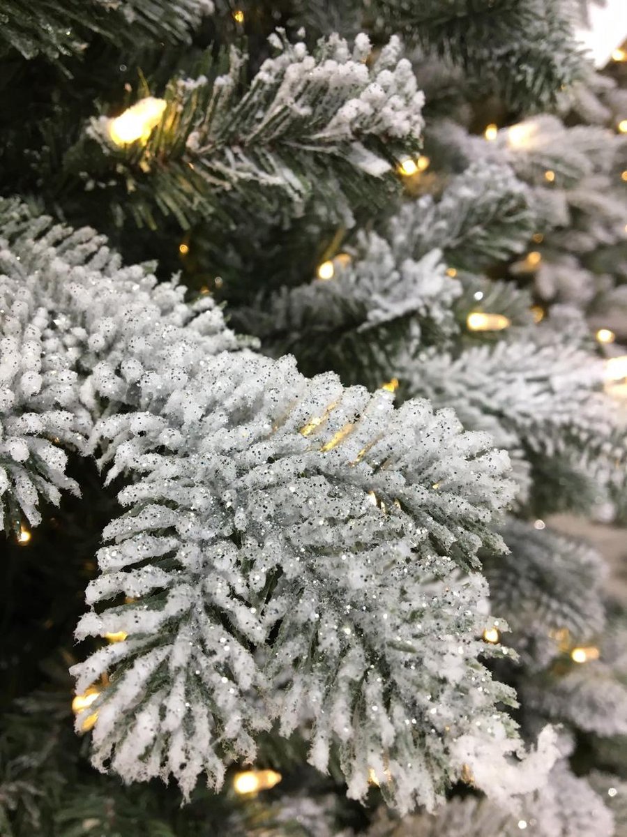 Snowy Sheffield kerstboom 183 cm groen met metalen voet