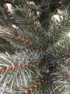 Triumph Tree Kunstkerstboom Forest Frosted Slim