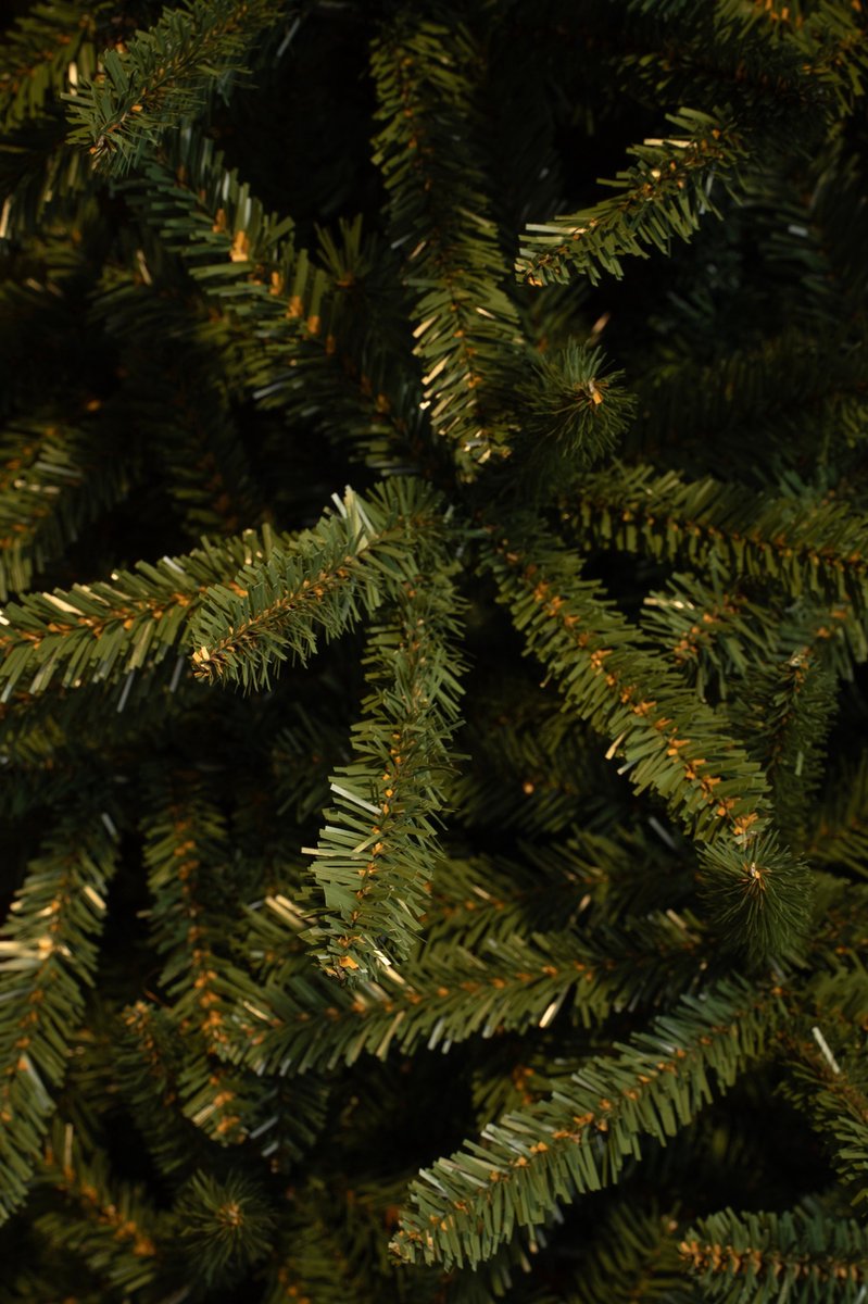 Triumph Tree Monviso Kunstkerstboom Groen H155 x Ø109 cm