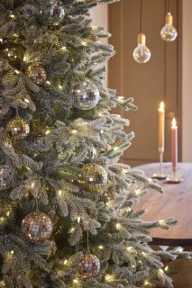 Uppsala Kerstboom 210 cm