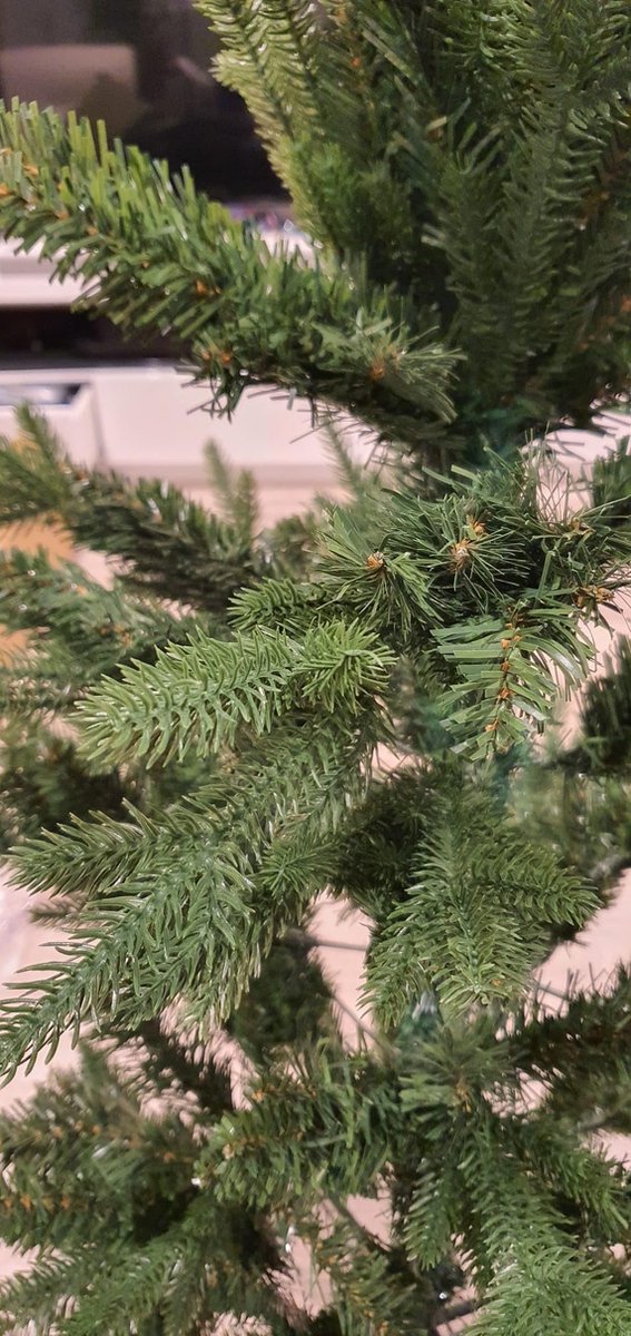 Uten Luxe Kunstkerstboom PE+PVC 180 cm Groen