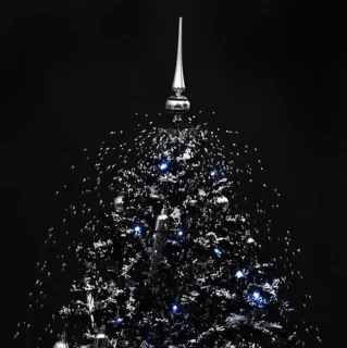vidaXL Kerstboom sneeuwend 170 cm PVC zwart met paraplubasis