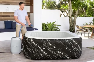 Lay-Z-Spa® Hollywood Energy-Efficient Luxe AirJet™ Opblaasbare Spa met Ledverlichting voor 4-6 Personen