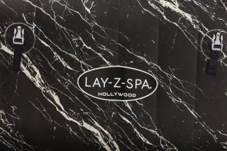 Lay-Z-Spa® Hollywood Energy-Efficient Luxe AirJet™ Opblaasbare Spa met Ledverlichting voor 4-6 Personen