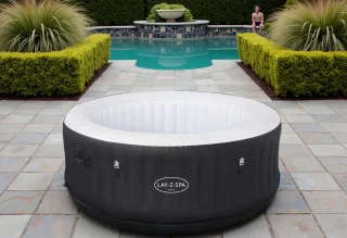 Luxe Opblaasbare Jacuzzi – 4 Persoons Draagbare Spa – 110 Bubbeljets – Snel Verwarmen tot 40°C – Aromatherapie – Rond Ø175 cm – Binnen & Buiten – Compleet met Pomp & Filter