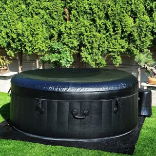 Alta Furniture Bubble Spa Deluxe Opblaasbare Hottub Zwart