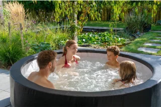 EXIT Leather Premium spa 4 personen zwart