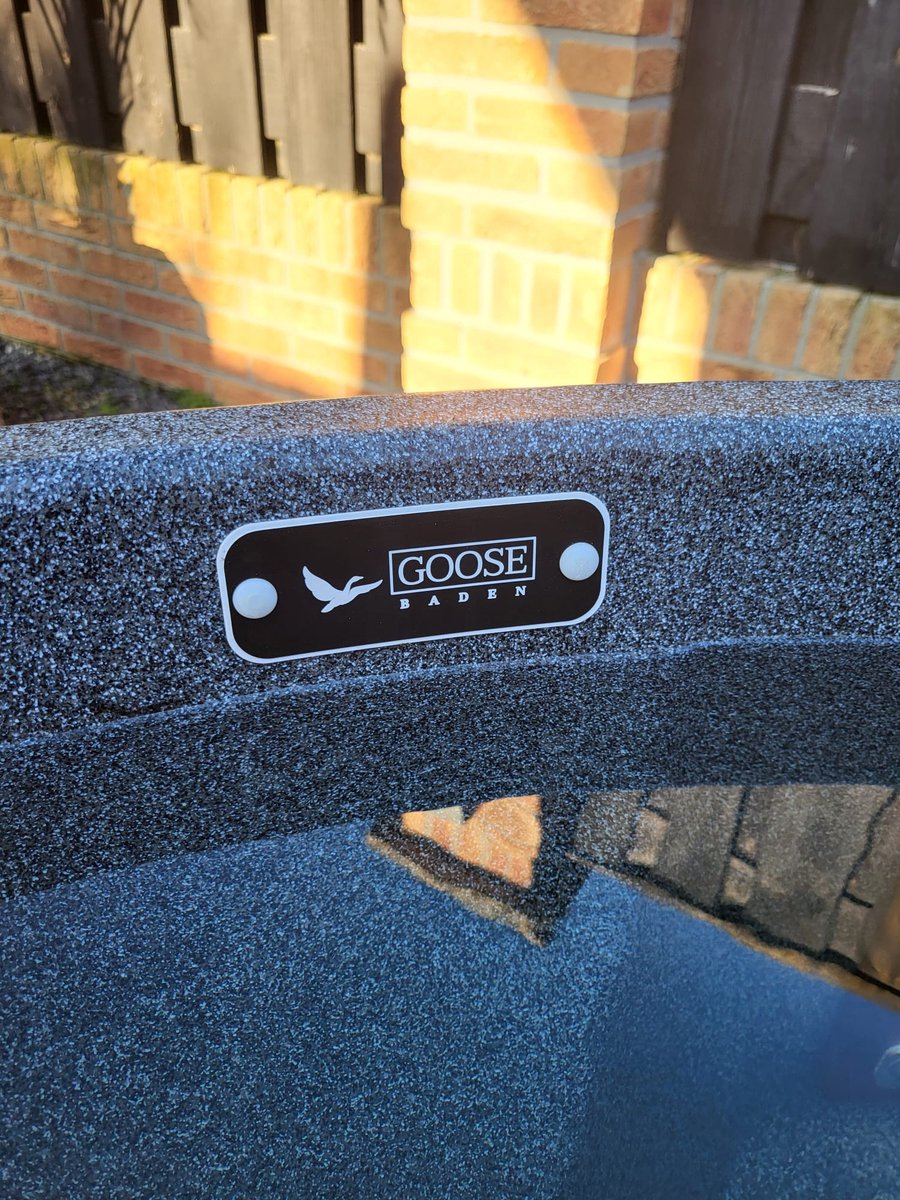 GooseBaden 2 Persoons Hottub Met Kunststof Deksel