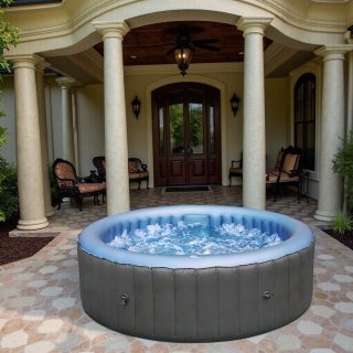 Wat vinden we goed aan de Hometotry Opblaasbare Spa Jacuzzi 6-8 Personen Rond