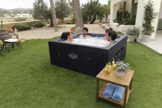 Wat vinden we goed aan de Lay-Z-Spa Stockholm Square Hot Tub