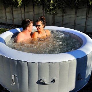 Novihome Luxe Draagbare Jacuzzi – Opblaasbare Whirlpool Spa 4 Persoons review
