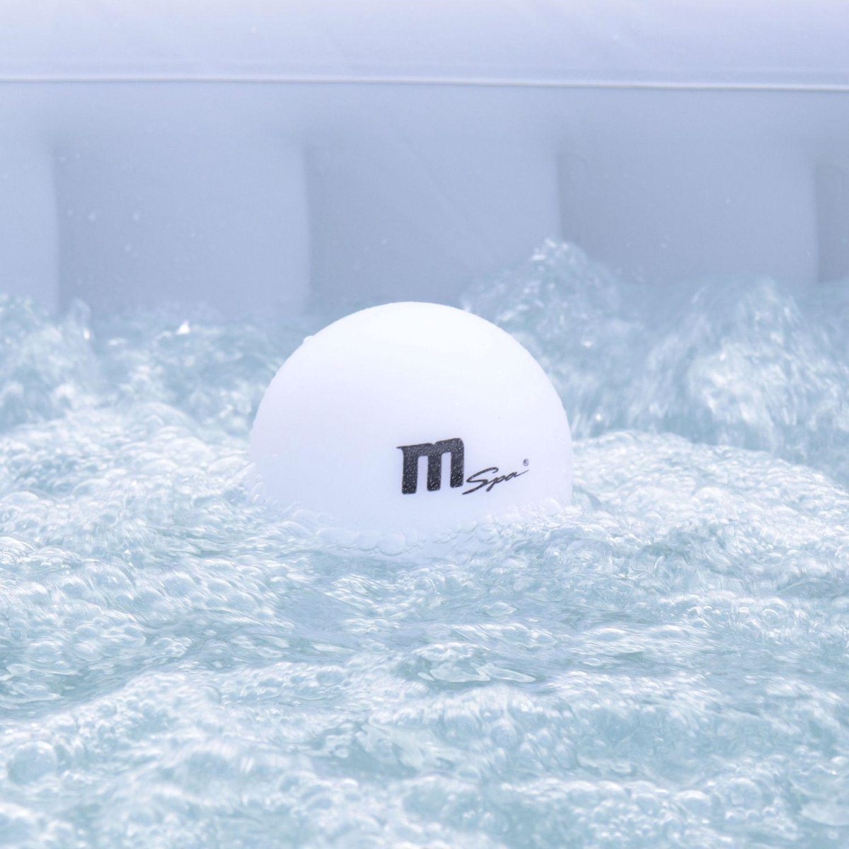 De sweeek Drijvende mspa lamp in één oogopslag