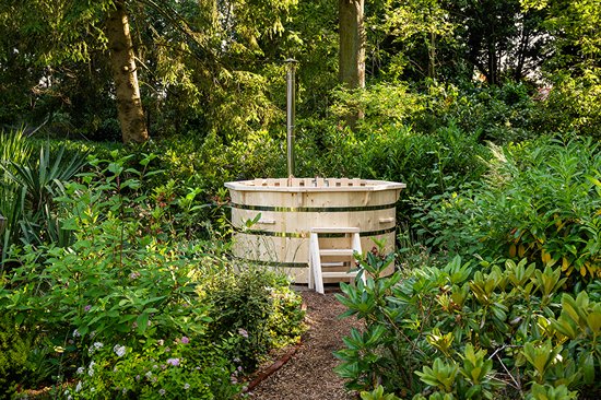 ThermoraLux Hottub 1900x1900mm ongemonteerd met houten cover