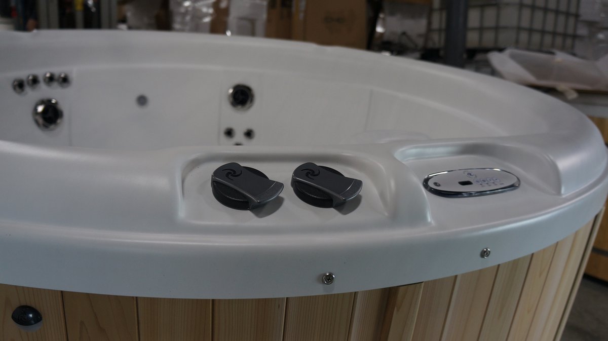 Ticra Nordic Hottub Warrior XL Elektrisch