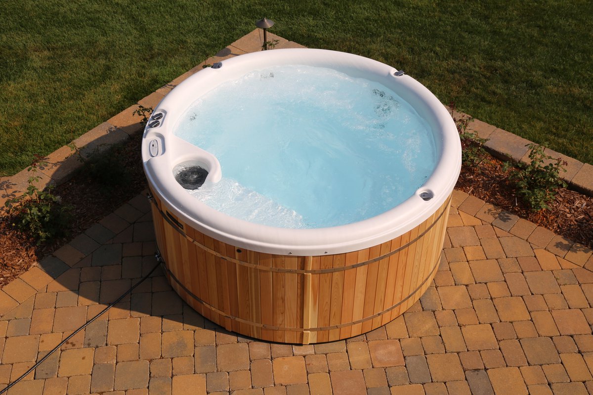 Ticra Nordic Hottub Warrior XL Elektrisch