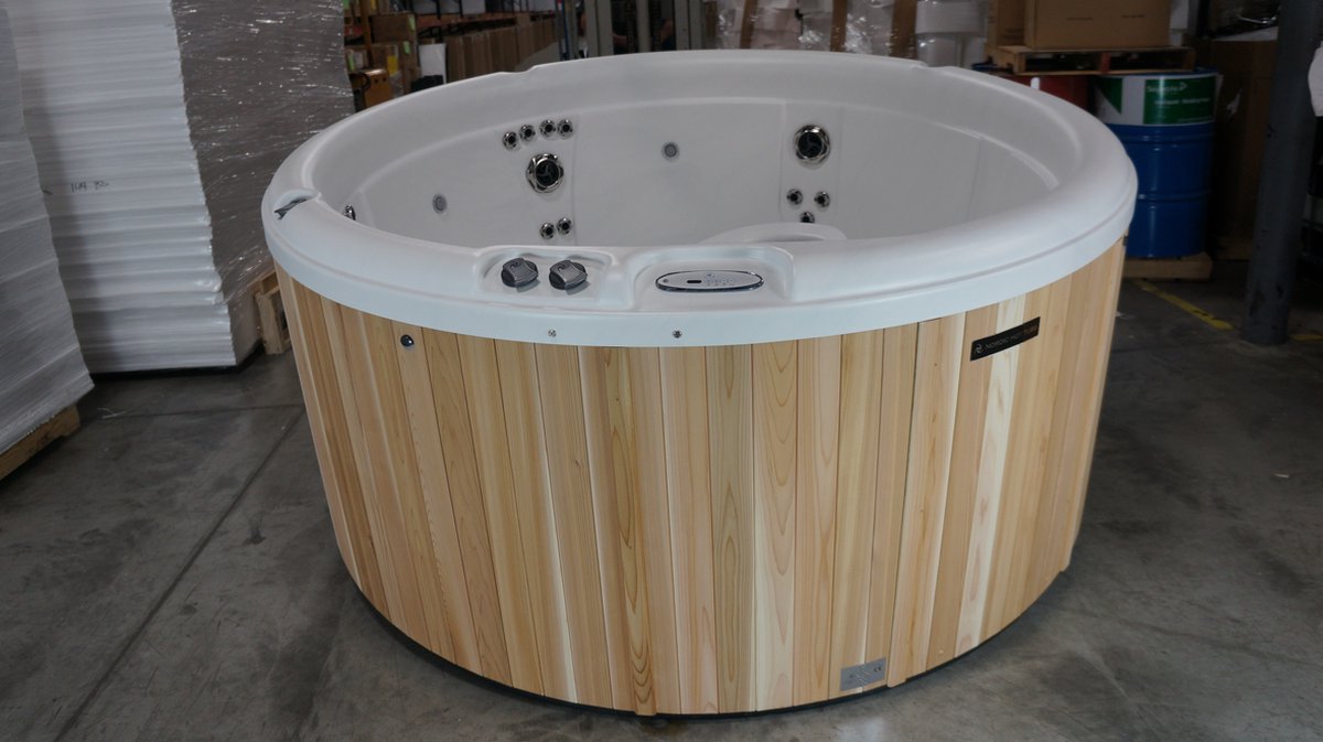Ticra Nordic Hottub Warrior XL Elektrisch