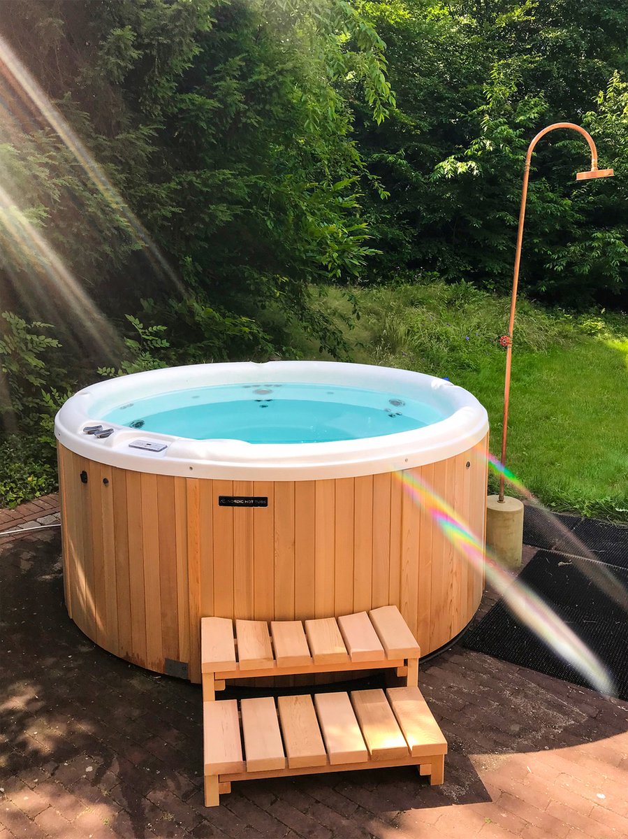 Ticra Outdoor Nordic Hottub Impulse DP Jacuzzi