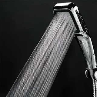 Waterbesparende douchekop met hoge druk voor een comfortabele douche-ervaring