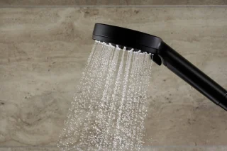 hansgrohe Vernis Blend Showerpipe 240 1jet met Badthermostaat Mat Zwart