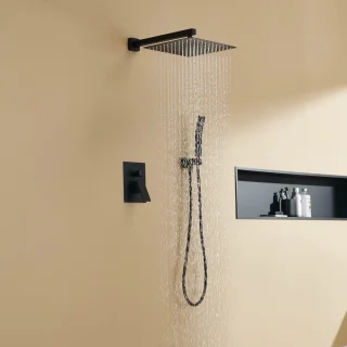 Luxe regendouchesysteem met handdouche en wandmontagekraan