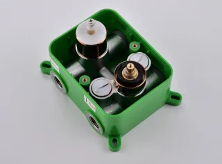 Mawialux Pointer Rose Goud thermostatische inbouw regendoucheset vierkant