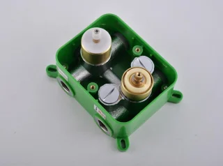 Mawialux Pointer thermostatische inbouw regendoucheset vierkant geborsteld goud