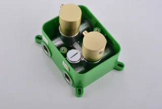 Mawialux Pointer thermostatische inbouw regendoucheset vierkant geborsteld goud