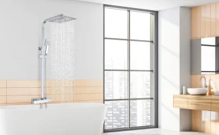 Thermostatische douchekolom met plafonddouche