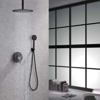 Zwart plafond douchesysteem