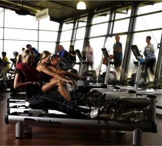 WaterRower M1 HiRise Roeitrainer Zwart