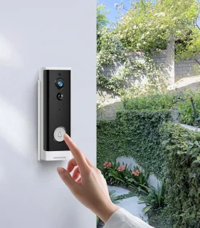 1 WIFI buiten videofoon 2.0MP met 2 oplaadbare batterijen en een binnen ontvanger en kan werken met spraakgestuurde apps. T-2090BB.