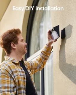 eufy Security Video Doorbell S220 + Solar Wall Light Cam S120 Bundel