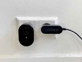 Loqed Bundel Smart Lock & Power Kit - Slim Deurslot - Smart Home - Cilinder & Codetoegang - Zwart