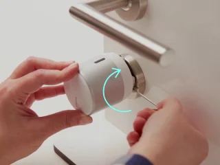 New Tedee GO V2 black | universeel smartlock | monteer over je huidige sleutel | openen op afstand | Bluetooth | Matter | auto-lock | Méér functies icm Tedee Wifi Bridge