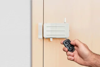 Onzichtbaar elektronisch deurslot