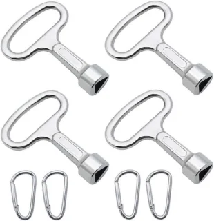 Set van 4 driekantige sleutels