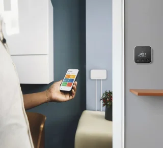 tado° Slimme Thermostaat X Starterskit Zwart/Wit