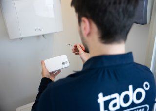 tado° Slimme Thermostaat X Starterskit Zwart/Wit