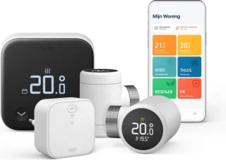 tado° Smart Thermostaat X Multi-Room Starterskit met 2 Radiatorknoppen en Matter Bridge - Bedraad