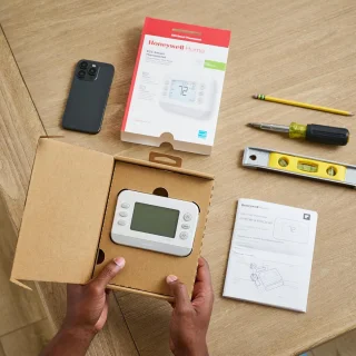Welke merk- en modelnaam moet ik gebruiken voor de titel?