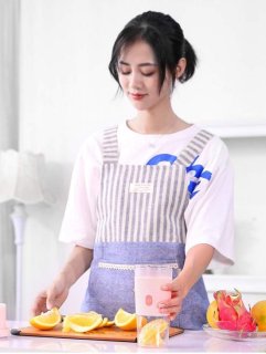 Compacte kracht: de 300 ml draagbare mini blender voor onderweg