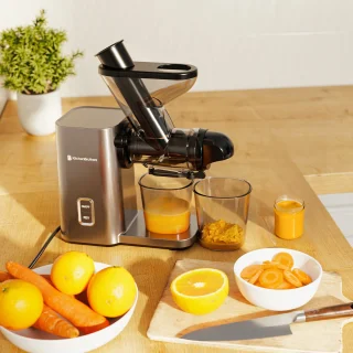 KitchenBrothers Slowjuicer Mini Juicer Grijs