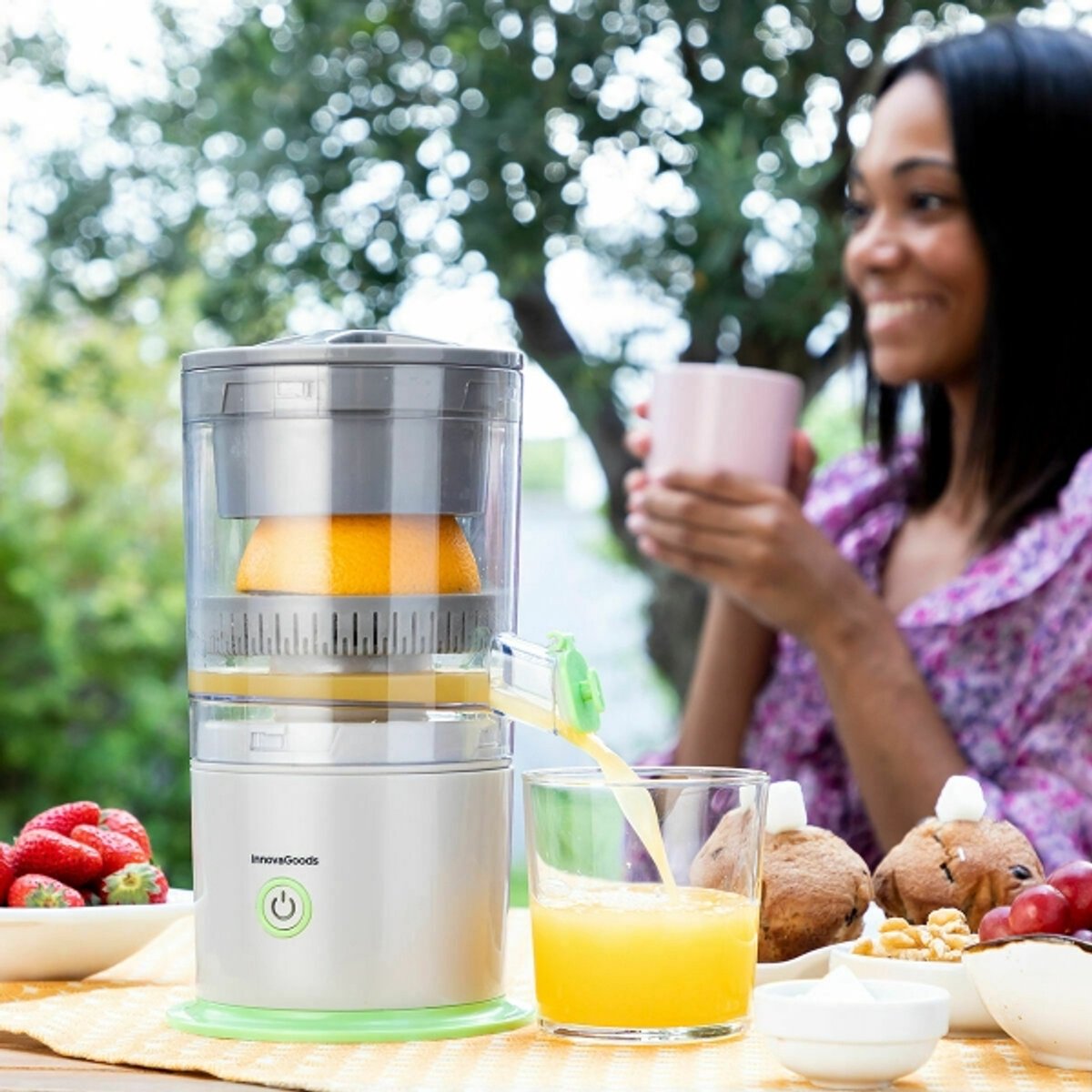 Slowjuicer sapcentrifuge elektrisch oplaadbaar voor binnen en buiten