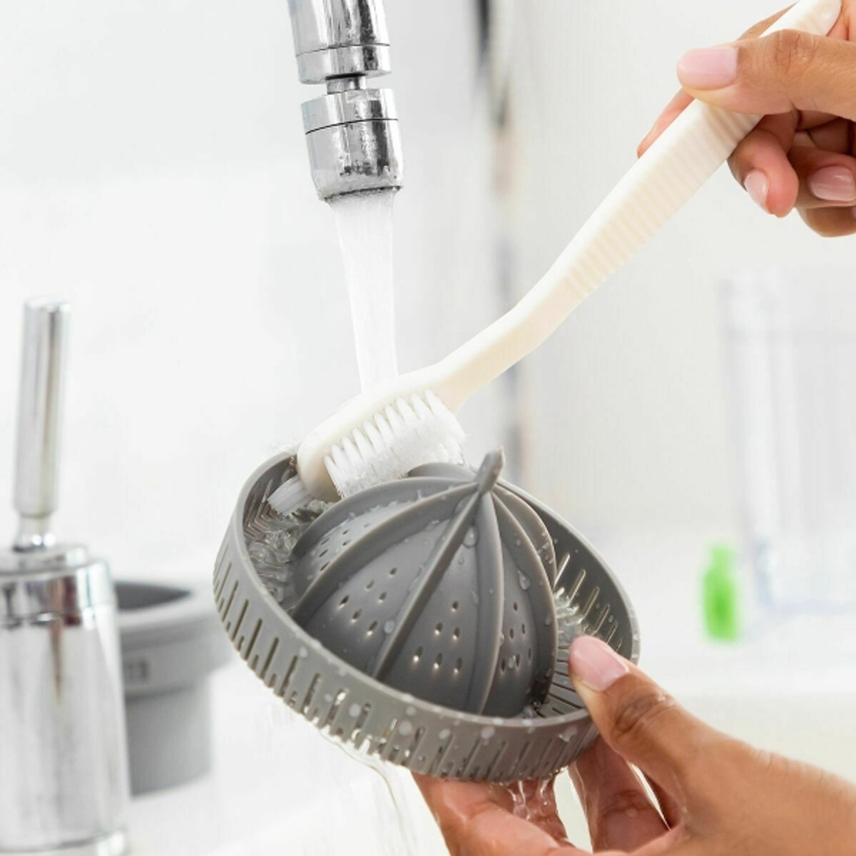 Slowjuicer sapcentrifuge elektrisch oplaadbaar voor binnen en buiten