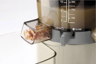 Smeg SJF01CREU slowjuicer creme