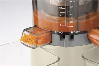 Smeg SJF01CREU slowjuicer creme