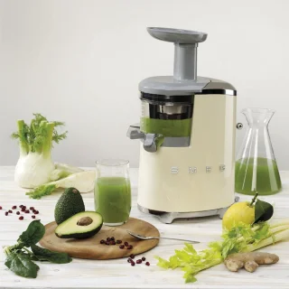 Smeg SJF01CREU slowjuicer creme