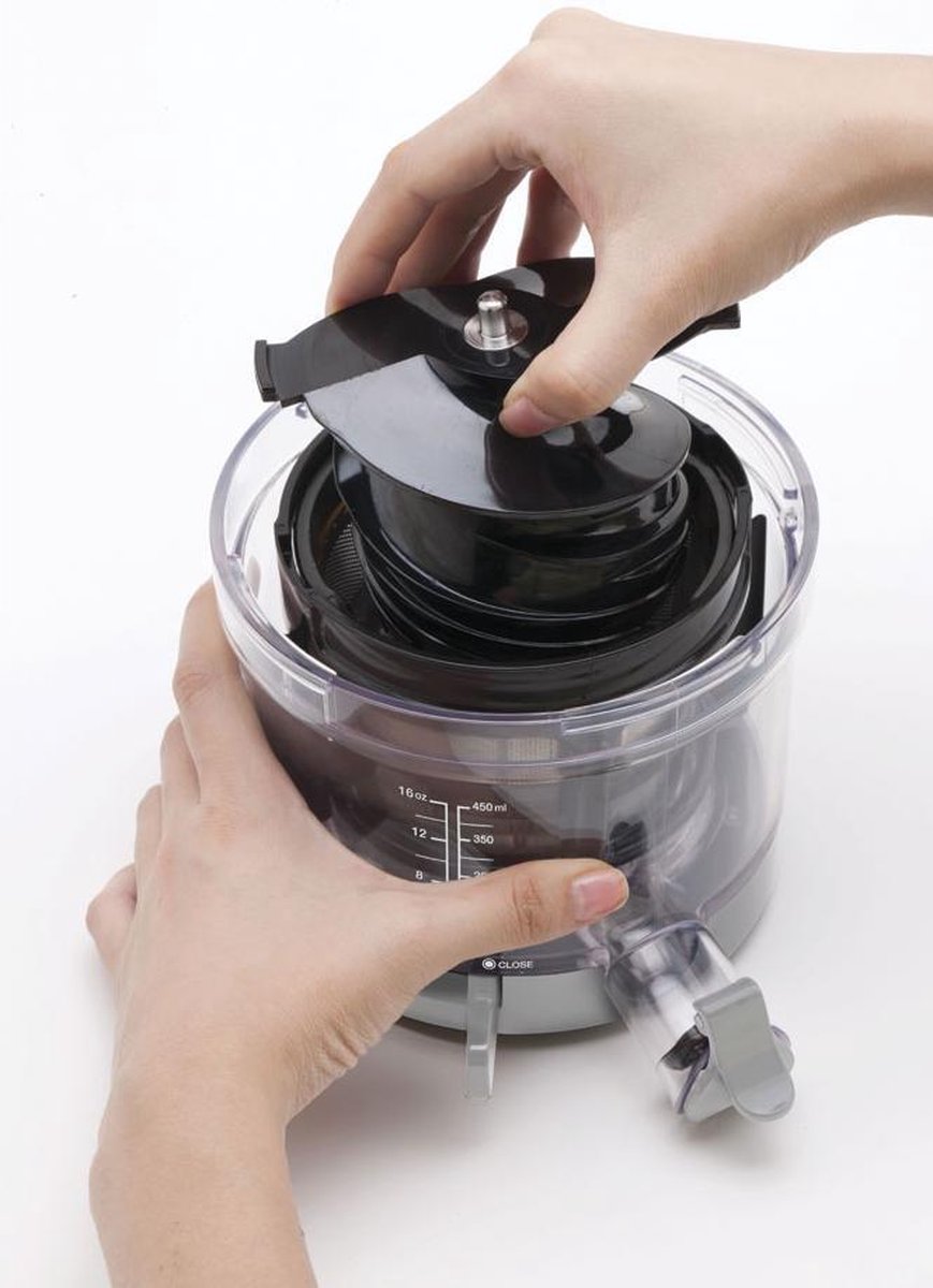 Wat vinden we goed aan de Smeg SJF01CREU slowjuicer creme