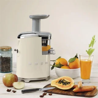 Smeg SJF01CREU slowjuicer creme